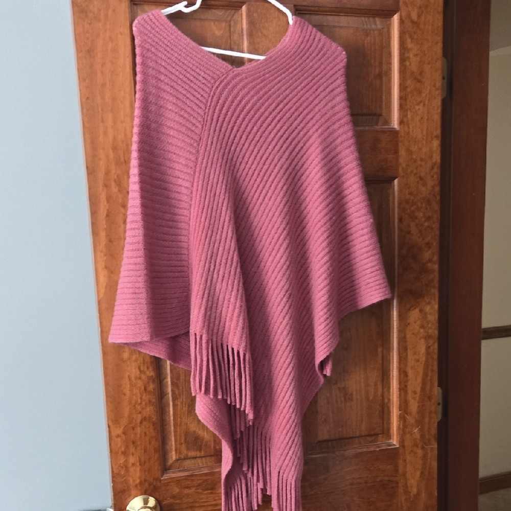 Chic Mauve Knit Poncho